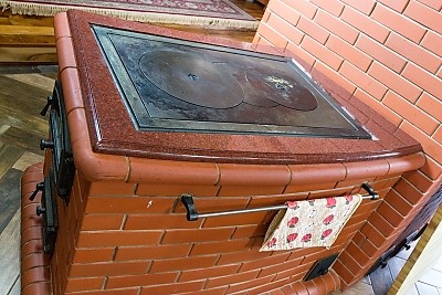 Установка чугунной варочной плиты в печь