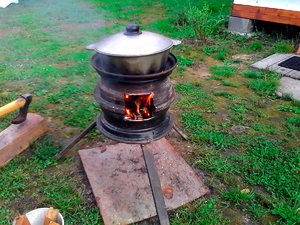 Печь для казана из старых автодисков Печь для казана