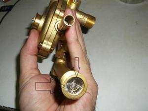 Устройство и принцип работы газовой колонки: схема основных узлов xchistka_vodyanogo_uzla.jpg.pagespeed.ic.yshcnjpy9n.jpg