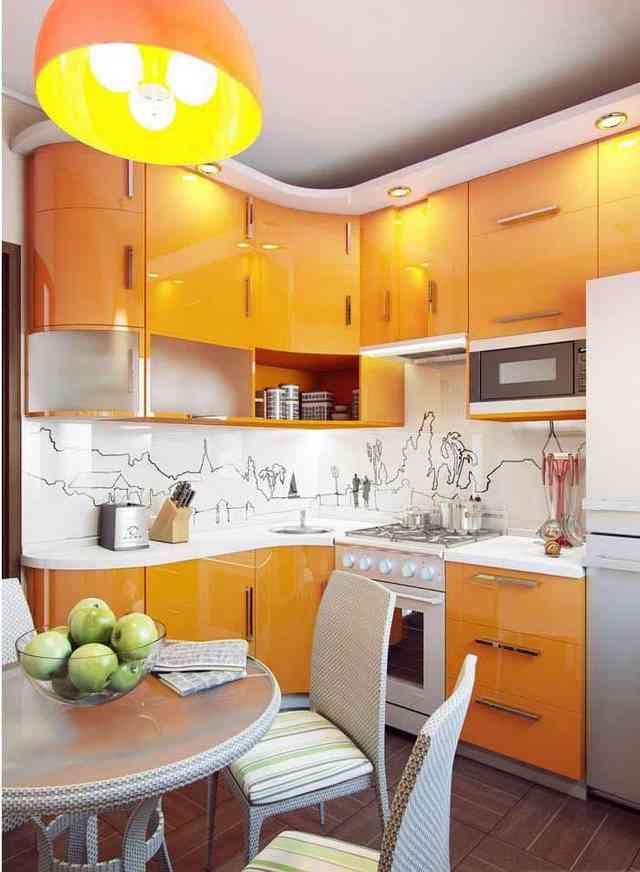 Оранжевая кухня 6 кв. м 1