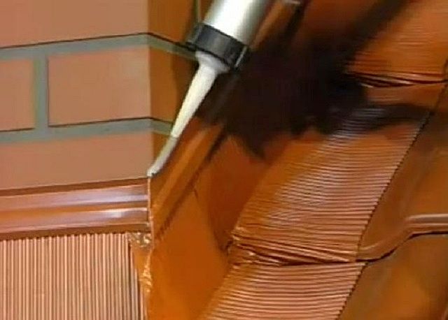 Обзор лучших высокотемпературных герметиков на 2021 год Такие составы отлично подходят для герметизации проходок дымоходных труб через перегородки, перекрытия, кровлю