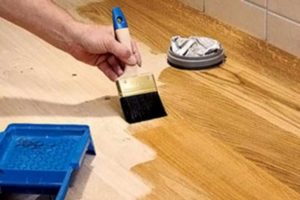Как сделать пол в частном доме с нуля: пошаговое руководство Покраска деревянного пола
