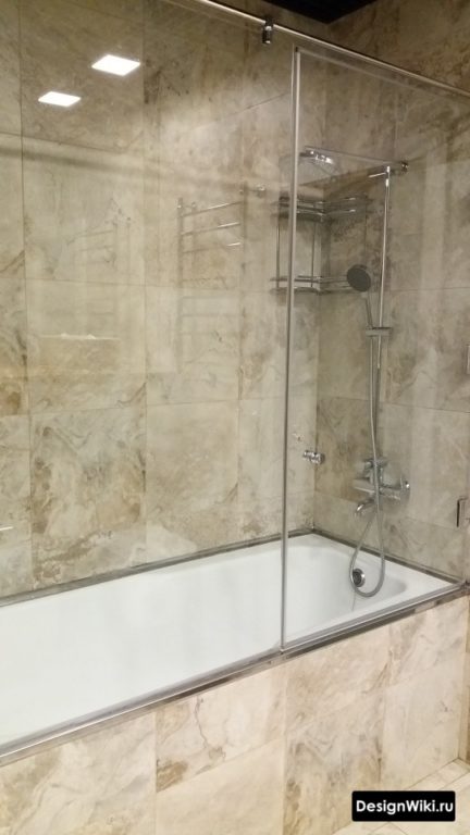 Модная плитка в очень маленькой ванной