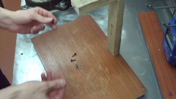 Как сделать резак для пенопласта своими руками?