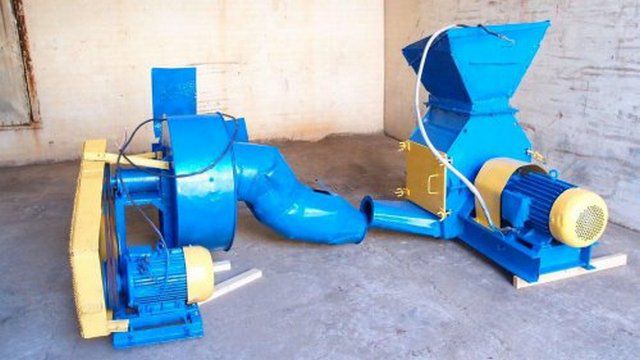 Молотковая мельница доводит сырье до необходимой мелкой фракции
